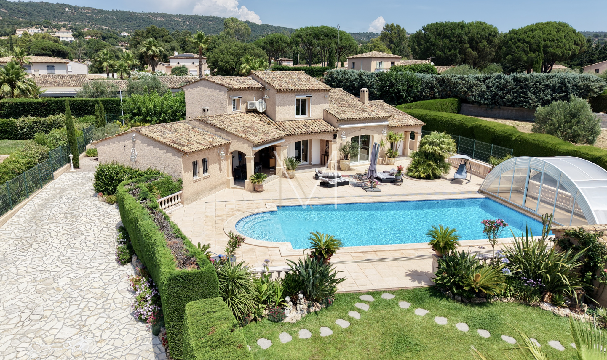 Villa Provençale au Coeur du Village vue dégagée et prestatio
